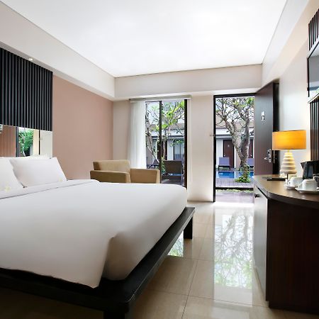 Hotel Santika Kuta Кута Екстер'єр фото