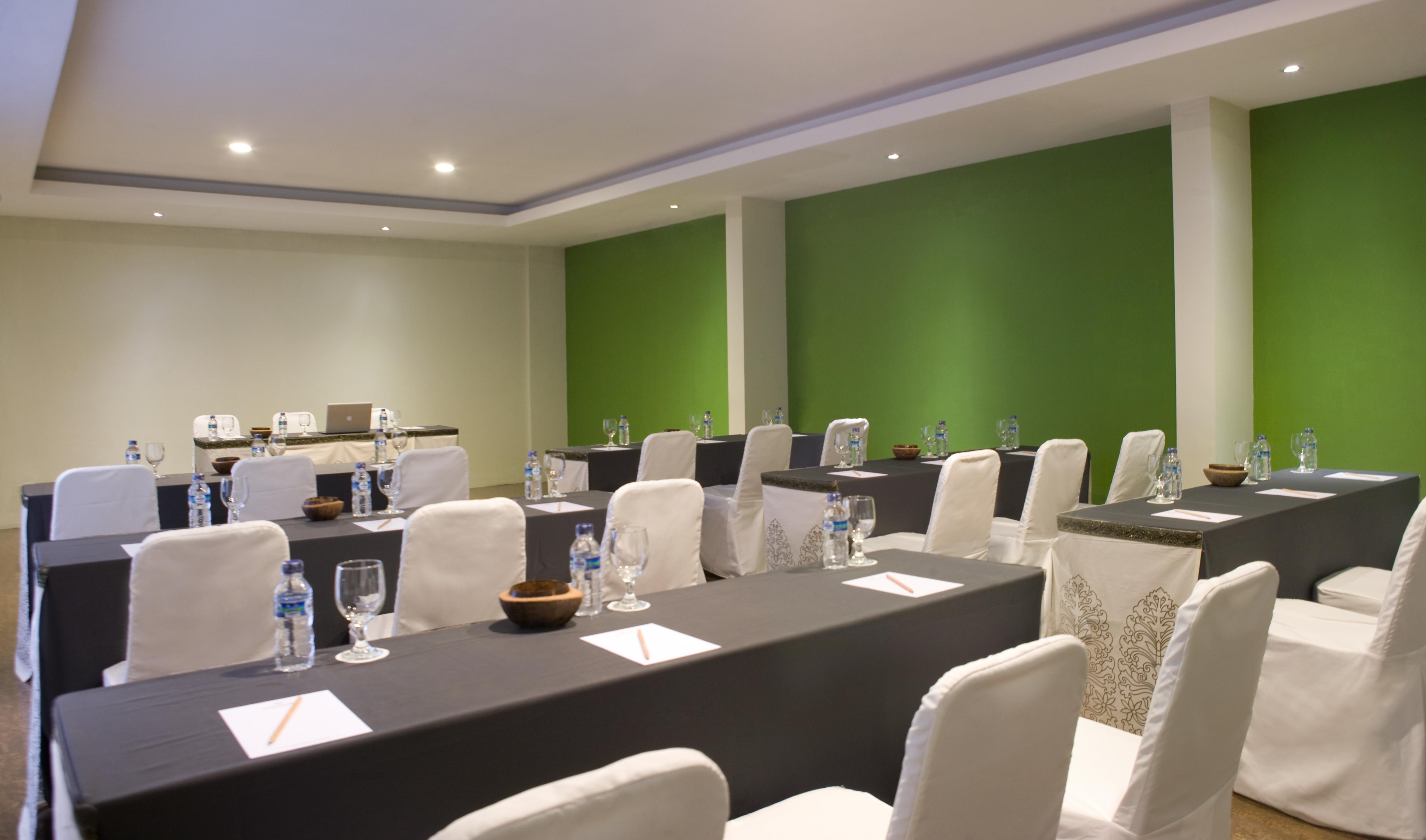 Hotel Santika Kuta Кута Екстер'єр фото