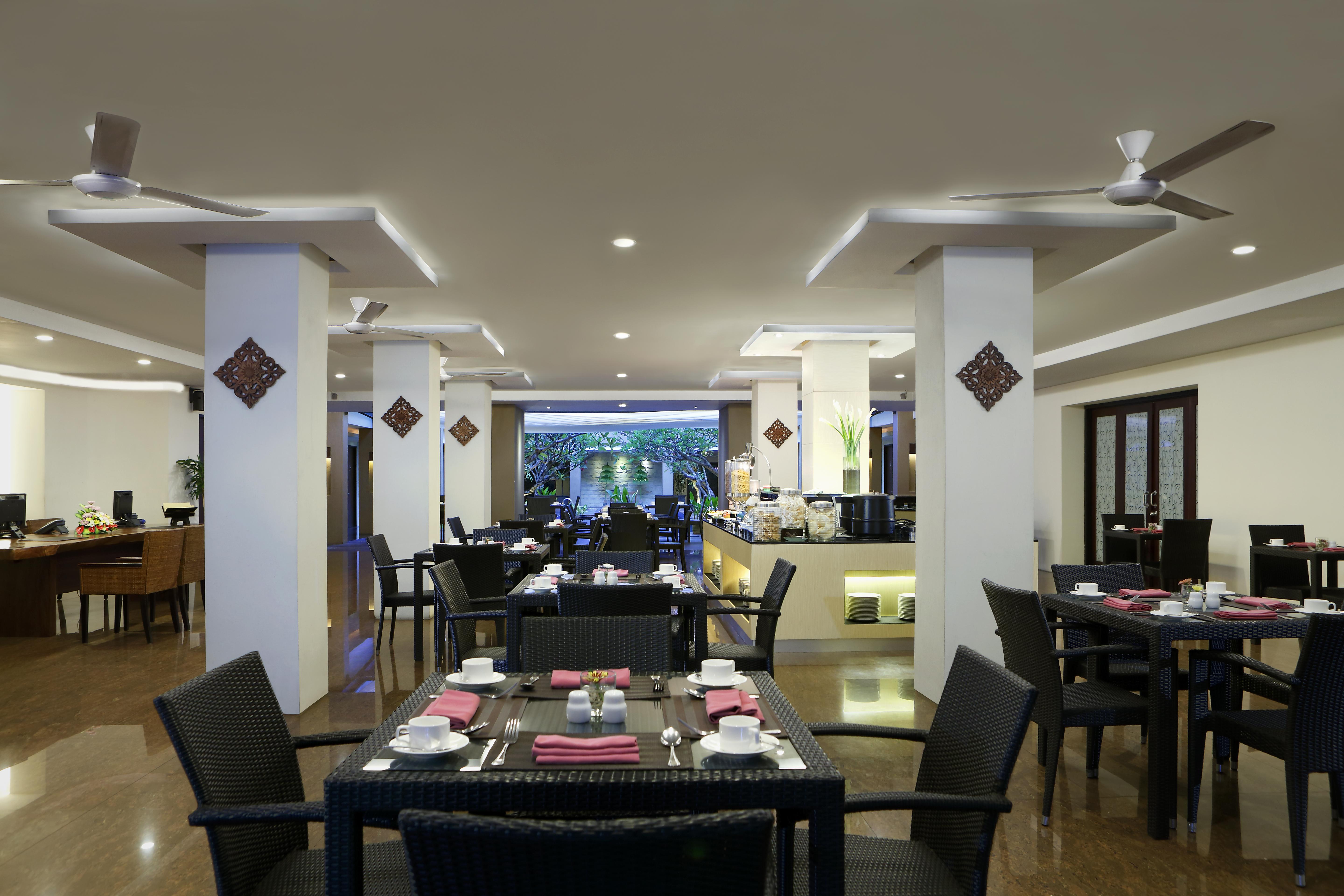 Hotel Santika Kuta Кута Екстер'єр фото